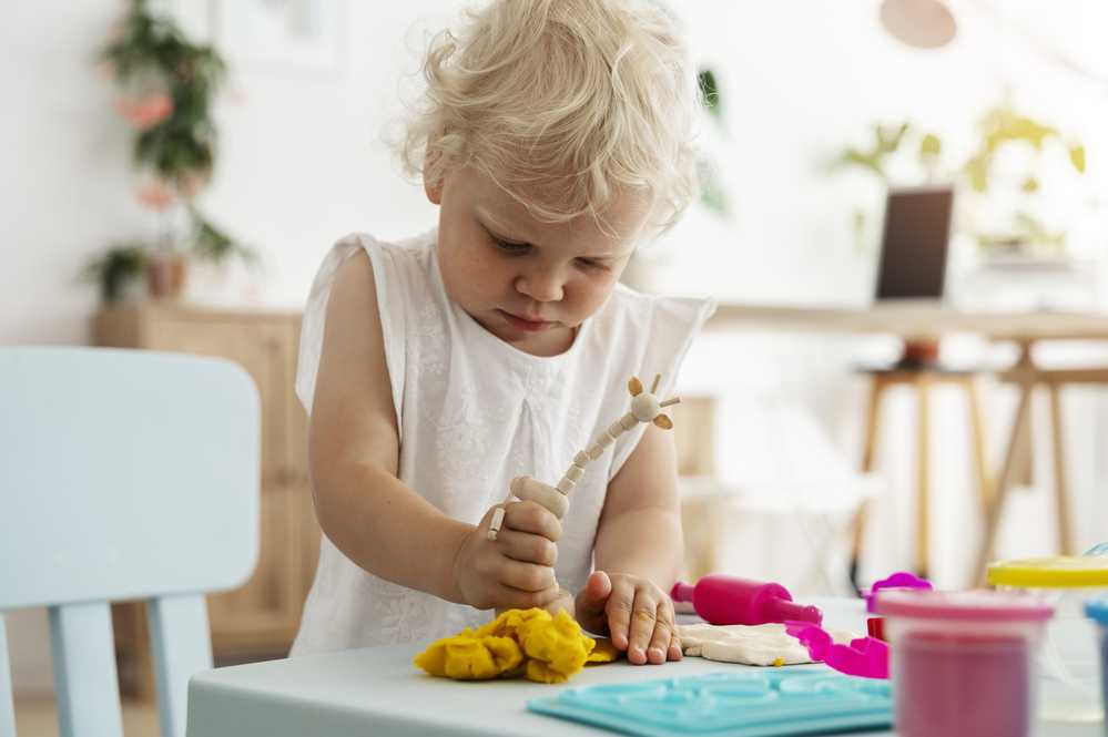 Nggak Perlu Canggih, Ini Mainan Handmade yang Bikin Anak Cerdas